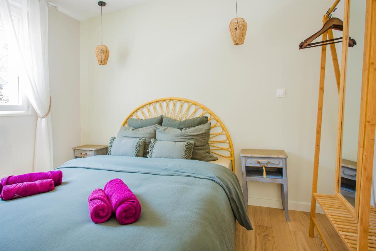 Ideal Pro & Couple - 2 Logements Theme Boho Chic Rdc & Dandy 1Er Etage - Quartier Calme - Jardin - Wifi Hd - Smart Tv - Parking Gratuit - Proche Centre & Transports - Ask Home Валансьєнн Екстер'єр фото