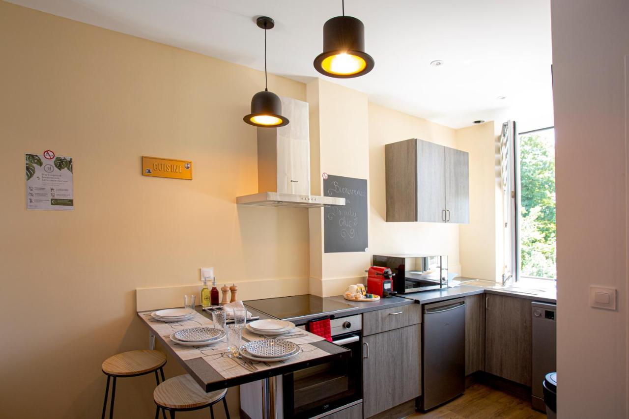 Ideal Pro & Couple - 2 Logements Theme Boho Chic Rdc & Dandy 1Er Etage - Quartier Calme - Jardin - Wifi Hd - Smart Tv - Parking Gratuit - Proche Centre & Transports - Ask Home Валансьєнн Екстер'єр фото