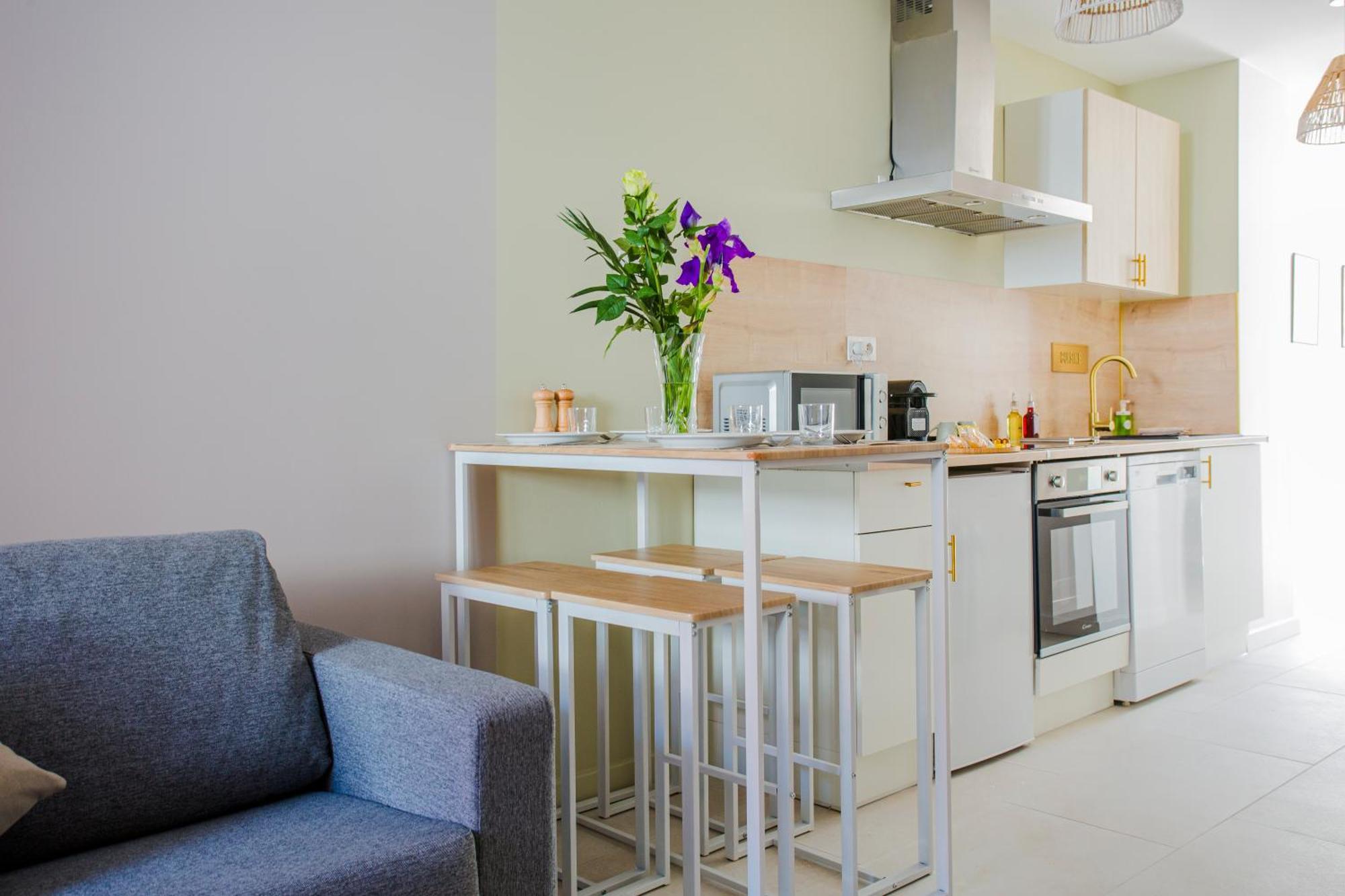 Ideal Pro & Couple - 2 Logements Theme Boho Chic Rdc & Dandy 1Er Etage - Quartier Calme - Jardin - Wifi Hd - Smart Tv - Parking Gratuit - Proche Centre & Transports - Ask Home Валансьєнн Екстер'єр фото
